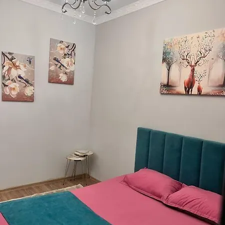 2-Х Комнатная В Золотом Квадрате Apartment Almaty Exterior photo