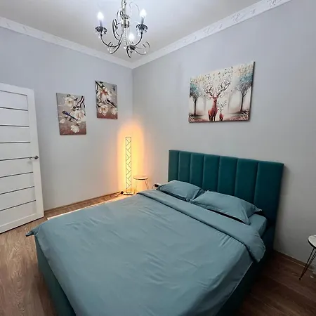2-Х Комнатная В Золотом Квадрате Apartment Almaty Exterior photo